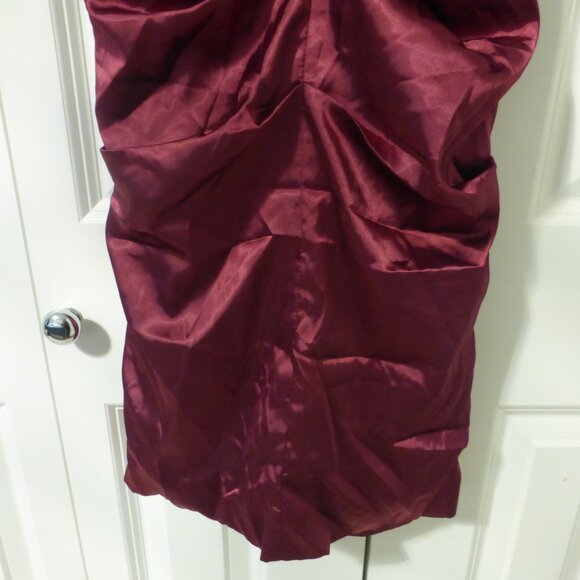 NWT LE CHATEAU reddish plum silky satin ruched cocktail party dress - Picture 5 of 15